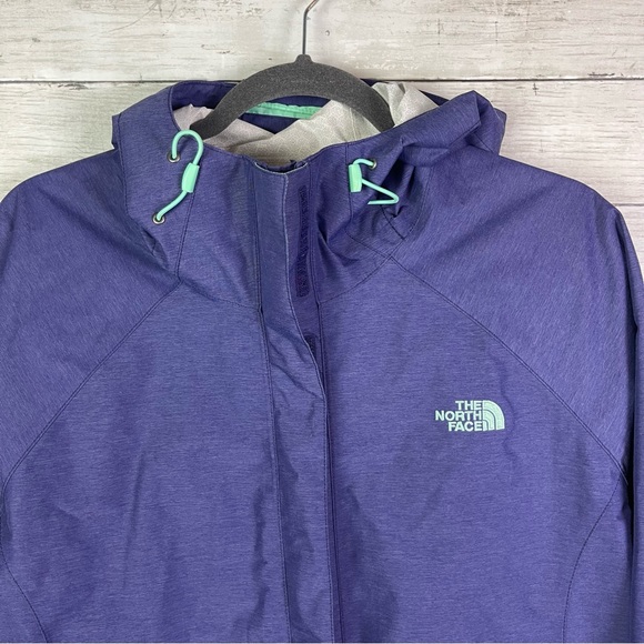 The North Face HY-Vent 2.5 L Rain Jacket - Picture 2 of 6